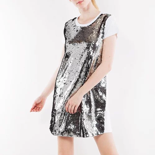 Metallics: 5+1 items για να εντάξεις την τάση σε κάθε σου look