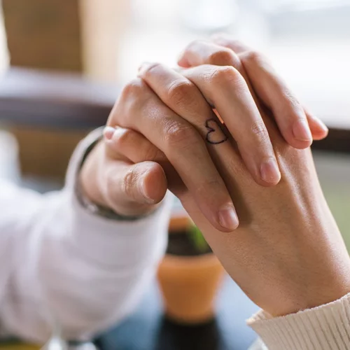 Πώς τα πάει το κάθε ζώδιο με τις παράνομες σχέσεις;