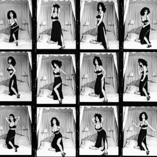 Τολμηρές φωτογραφίες των σταρ προτού φτάσουν στο απόγειο της καριέρας τους βγαίνουν σε δημοπρασία