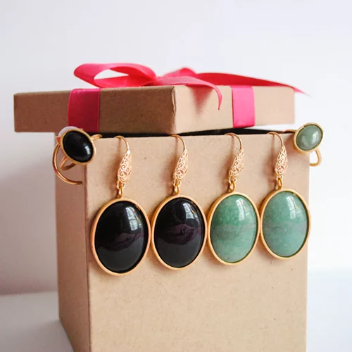 Κέρδισε δύο σετ χειροποίητα σκουλαρίκια Manolia's Art (Αποτελέσματα)