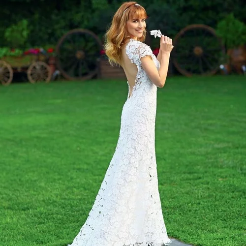 Δημήτρης Αλεξάνδρου: Ποζάρει γυμνός στο κρεβάτι