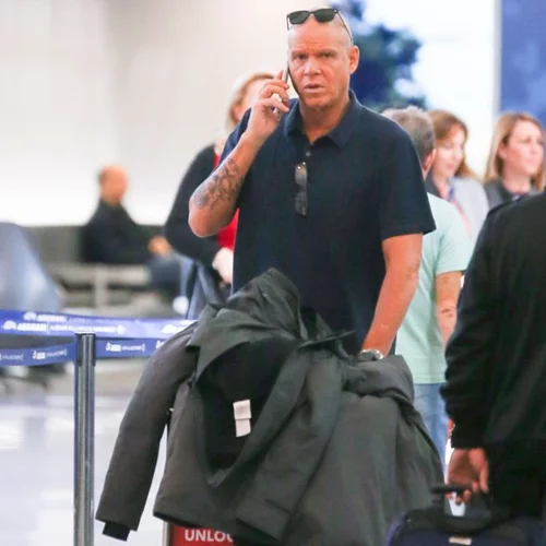 Tζώνη Καλημέρης: Ταξίδι με τους γιους του!