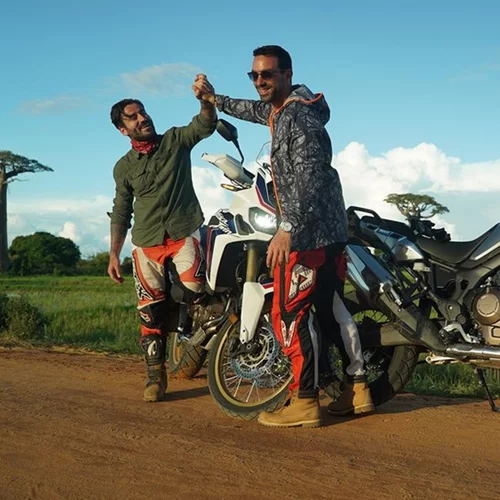 World Party: Ο Σάκης Τανιμανίδης και ο Γιώργος Μαυρίδης μας ταξιδεύουν στην Μαδαγασκάρη