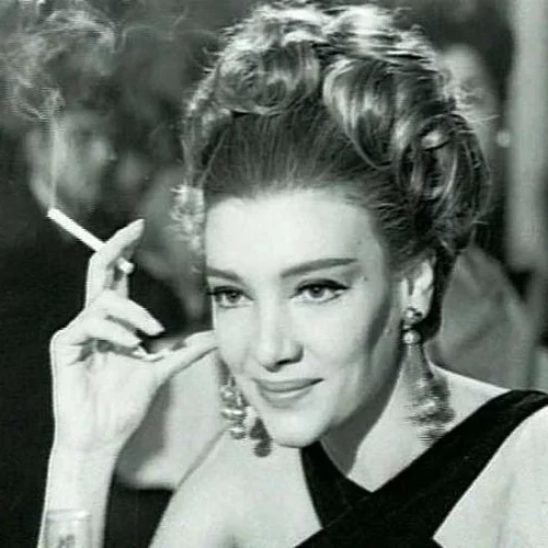 Μάρω Κοντού: Η ζωή της αγαπημένης ελληνίδας ηθοποιού, μέσα από φωτογραφίες