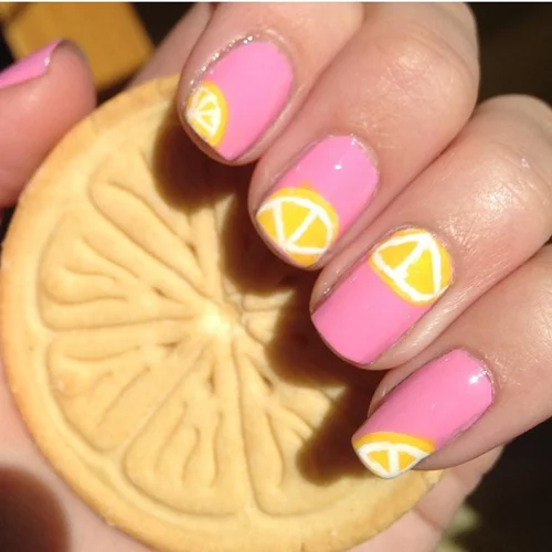 #maniMonday: Η φρενίτιδα της «λεμονάδας» της Beyonce τώρα και στα νύχια σου