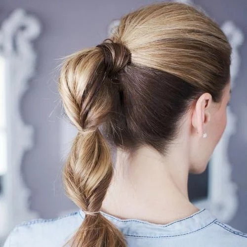 Τα πιο εύκολα και γρήγορα χτενίσματα που μπορείς να κάνεις μόνη σου στο σπίτι