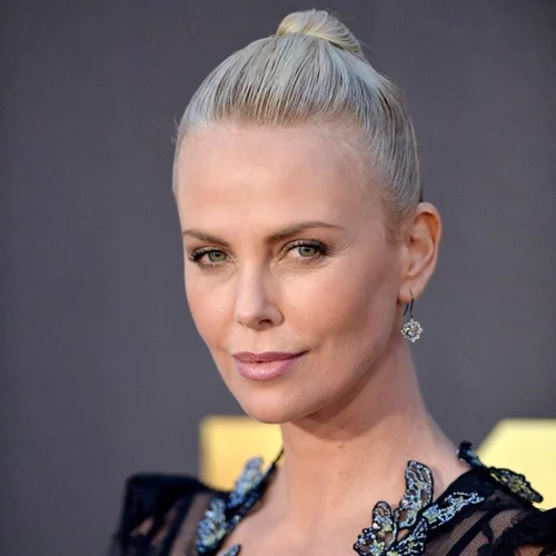 Όλα τα χτενίσματα και τα make up looks που άξιζαν από τα MTV Movie Awards