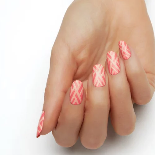 Η Essie κυκλοφορεί την 1.000η απόχρωση βερνικιού! Μαντεύεις ποια είναι;