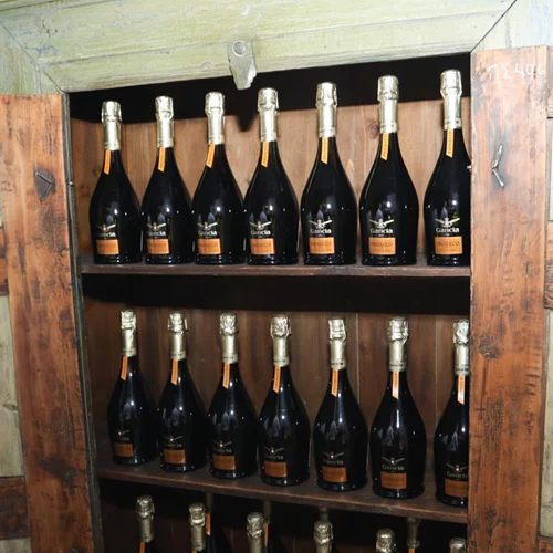 Οι αφρώδες οίνοι που συνοδεύουν ιδανικά τις ευρωπαϊκές γεύσεις