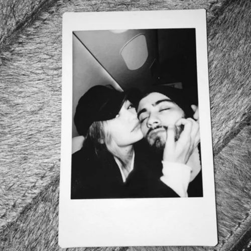 Gigi Hadid - Zayn Malik: Έκαναν την πρώτη τους φωτογράφιση ως ζευγάρι