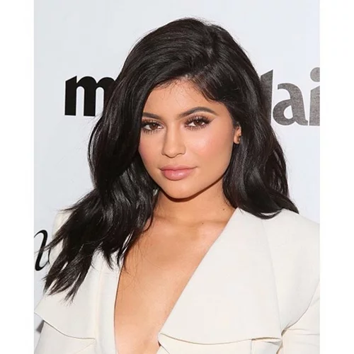 Kylie Jenner: Είναι αυτό το χειρότερο εξώφυλλο της που έχουμε δει ποτέ;