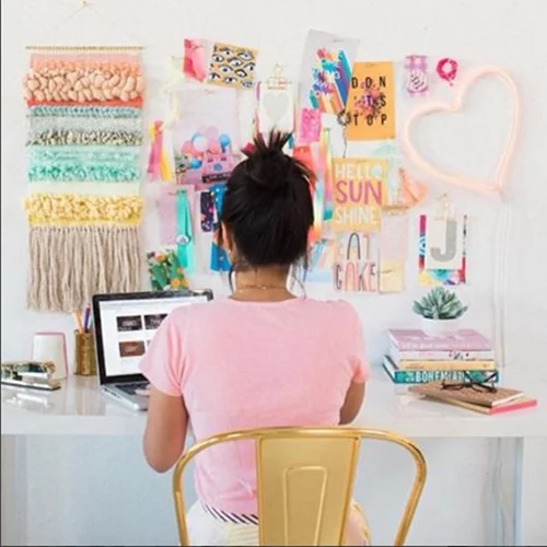 Κάνε ένα διάλειμμα από τον υπολογιστή σου. Σε κάνει πιο έξυπνη!