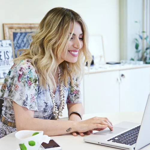 Μαρία Ηλιάκη x MissBloom: Καλωσορίζουμε τη νέα Guest Editor in Chief μας