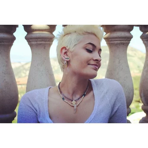 H κόρη του Michael Jackson έκανε τατουάζ αφιερωμένο στον πατέρα της