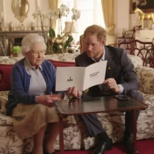 Βασίλισσα Ελισάβετ Vs Obama: Η πρόκληση που καλείται να αντιμετωπίσει το Παλάτι