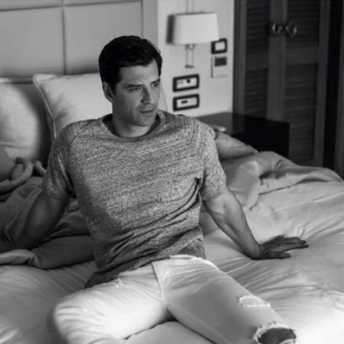 Ο Σάκης Ρουβάς μιλά για πρώτη φορά για το νεογέννητο γιο του