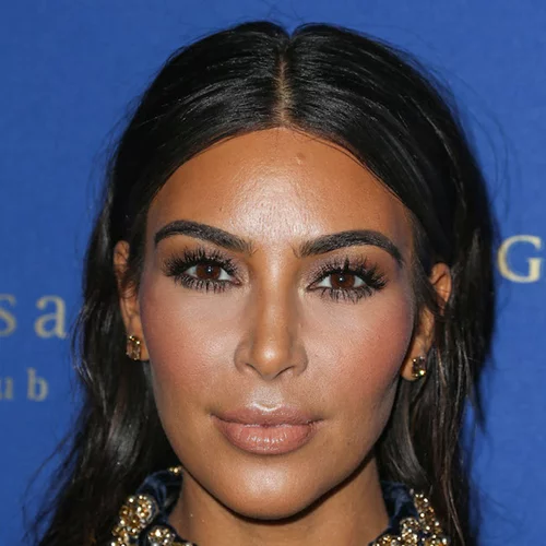 Kim Kardashian: Επέστρεψε στο κόκκινο χαλί με μια εμφάνιση που κατέπληξε τους πάντες!