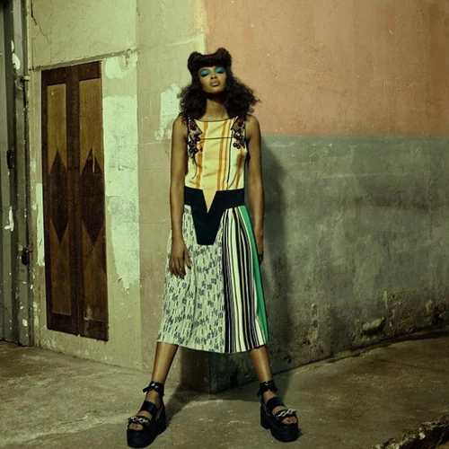 Naomi Campbell: Στα 45 της συνεχίζει να είναι ένα από τα πιο εντυπωσιακά μοντέλα