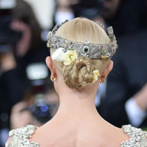 Met Gala 2016: Τα καλύτερα head pieces από το κόκκινο χαλί!