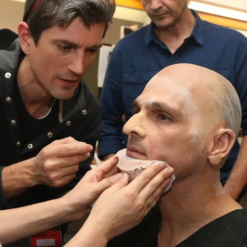 Your Face Sounds Familiar: Βackstage φωτογραφίες από τις μεταμφιέσεις των παικτών