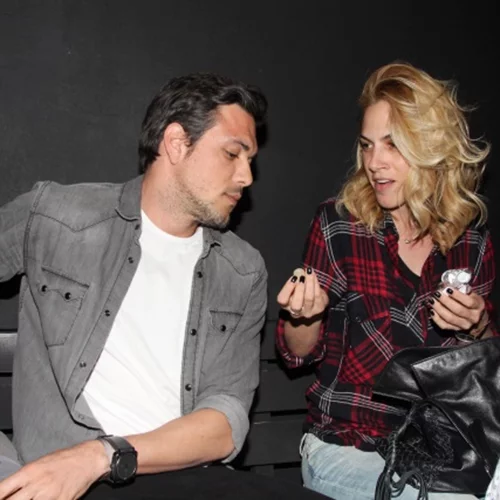 Ντορέττα Παπαδημητρίου: Χωρίς ίχνος μακιγιάζ σε βραδινή έξοδο με τον σύντροφό της