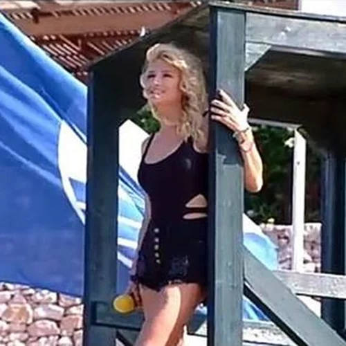 Φαίη Σκορδά: Οι φωτογραφίες με μαγιό από τις διακοπές της