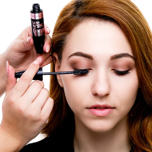 Ποιος είναι ο σωστός τρόπος να φοράς μάσκαρα;