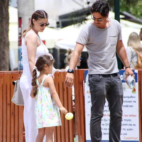 Δέσποινα Καμπούρη: Με την κόρη της στην παιδική χαρά