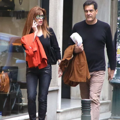 Βίκυ Χατζηβασιλείου: Σπάνια έξοδος με τον σύζυγό της