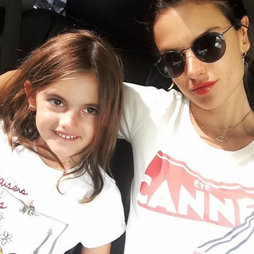 Alessandra Ambrosio: Το συγκινητικό βίντεο με την κόρη της στο instagram