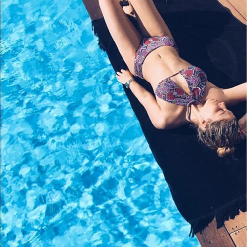 Σε αυτό το bazaar θα βρεις όλα τα κομμάτια beachwear με έκπτωση έως 80%!