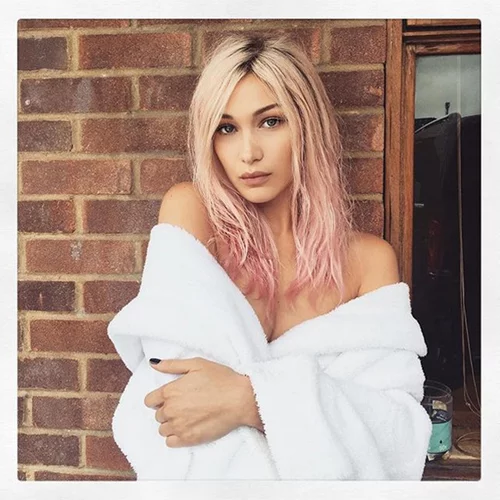Bella Hadid: Οι παιδικές φωτογραφίες που αναρτήθηκαν για τα γενέθλια της