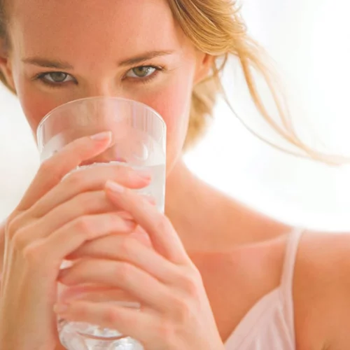 Αυτό είναι το ανθρακούχο φυσικό μεταλλικό νερό του καλοκαιριού