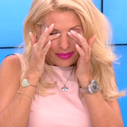 Ελένη Μενεγάκη: Τα δάκρυα on air