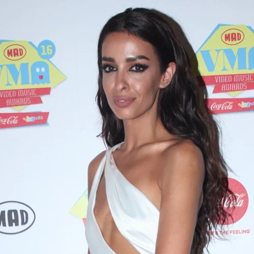 Ελένη Φουρέιρα: Με νέο look στην πρεμιέρα του «Fantasia»