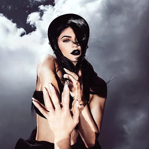 Kylie Jenner: Οι πιο τρελές φήμες που έχουν κυκλοφορήσει γι αυτήν