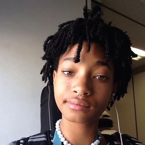 Willow Smith: Είναι το νέο πρόσωπο της eyewear καμπάνιας για τη Chanel (φωτογραφίες)