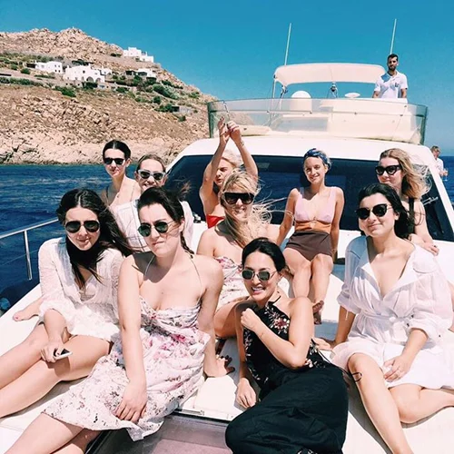 Ξανά στη Μύκονο! Οι fashion bloggers πέρασαν το Σαββατοκύριακό τους στο ελληνικό νησί