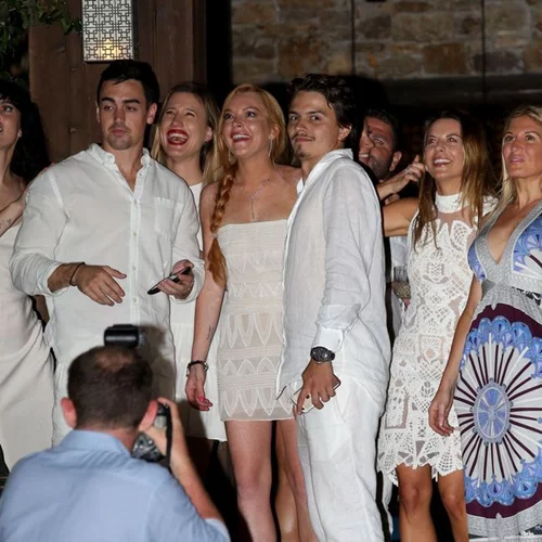 Lindsay Lohan: Οι φωτογραφίες από το party γενεθλίων της στη Μύκονο