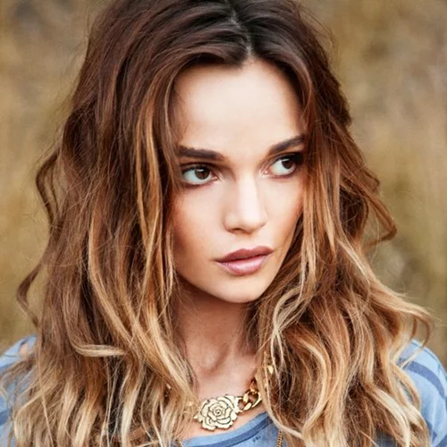 Beach hair look: Αυτός είναι ο τρόπος να το πετύχεις, εύκολα και γρήγορα!