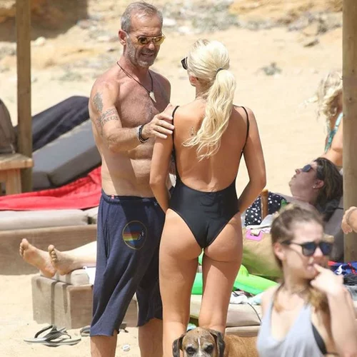 Κατερίνα Καινούργιου: Η συνάντησή της με τον Πέτρο Κωστόπουλο σε παραλία της Μυκόνου