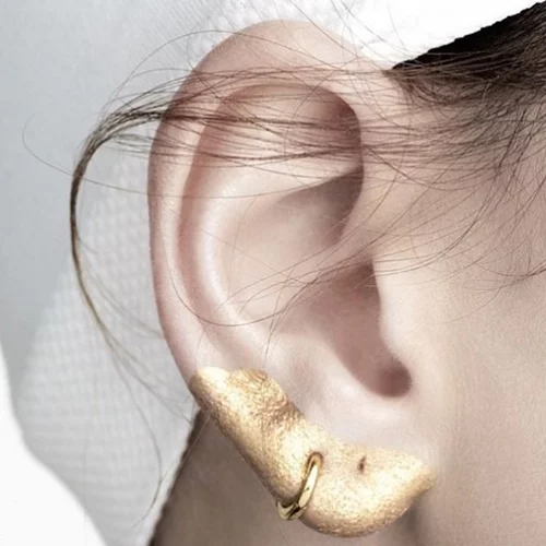 Trend Alert: Το make up των αυτιών είναι γεγονός!