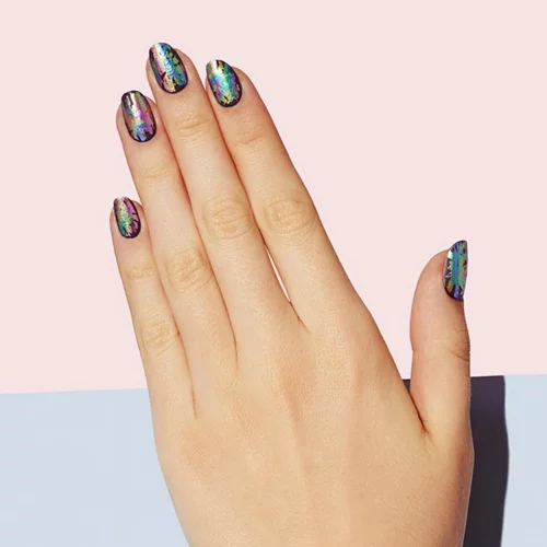 #maniMonday: Τι είναι τα oil spill nails και πώς μπορείς να τα πετύχεις;