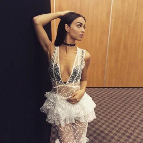 Ελένη Φουρέιρα: Ποζάρει topless για το εξώφυλλο περιοδικού