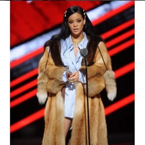 Rihanna: Η σταρ βρισκόταν στη Νίκαια τη στιγμή του μακελειού