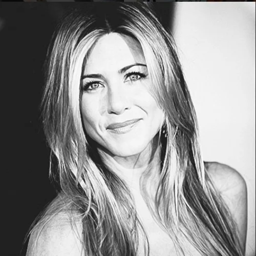 Jennifer Aniston: Δίνει την απάντησή της στις φήμες εγκυμοσύνης
