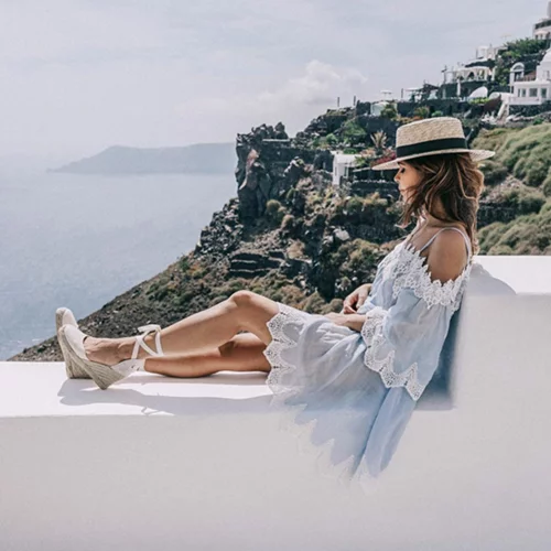 Έτσι φορούν το off the shoulder φόρεμα τα it-girls!