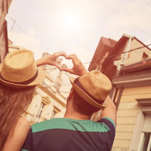 Στα πρώτα ραντεβού | Τι λέει και τι εννοεί;