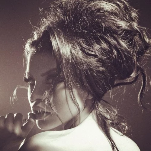 Νίνα Λοτσάρη: Έχει γενέθλια και μας αποκαλύπτει πόσων ετών γίνεται!