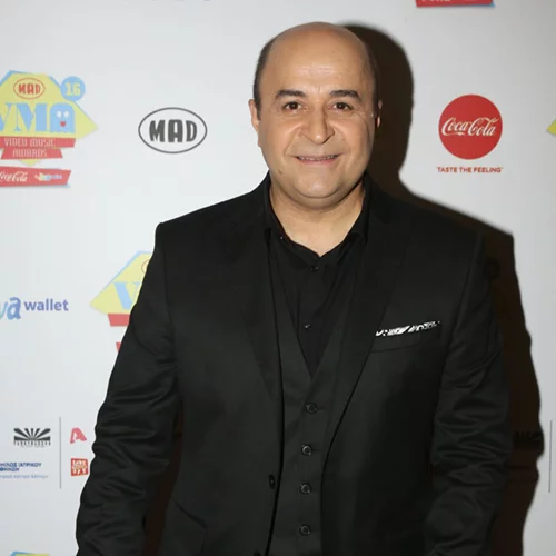 Ο Μάρκος Σεφερλής έγινε...Lady Gaga! Ανακαλύψαμε το γιατί... (βίντεο)